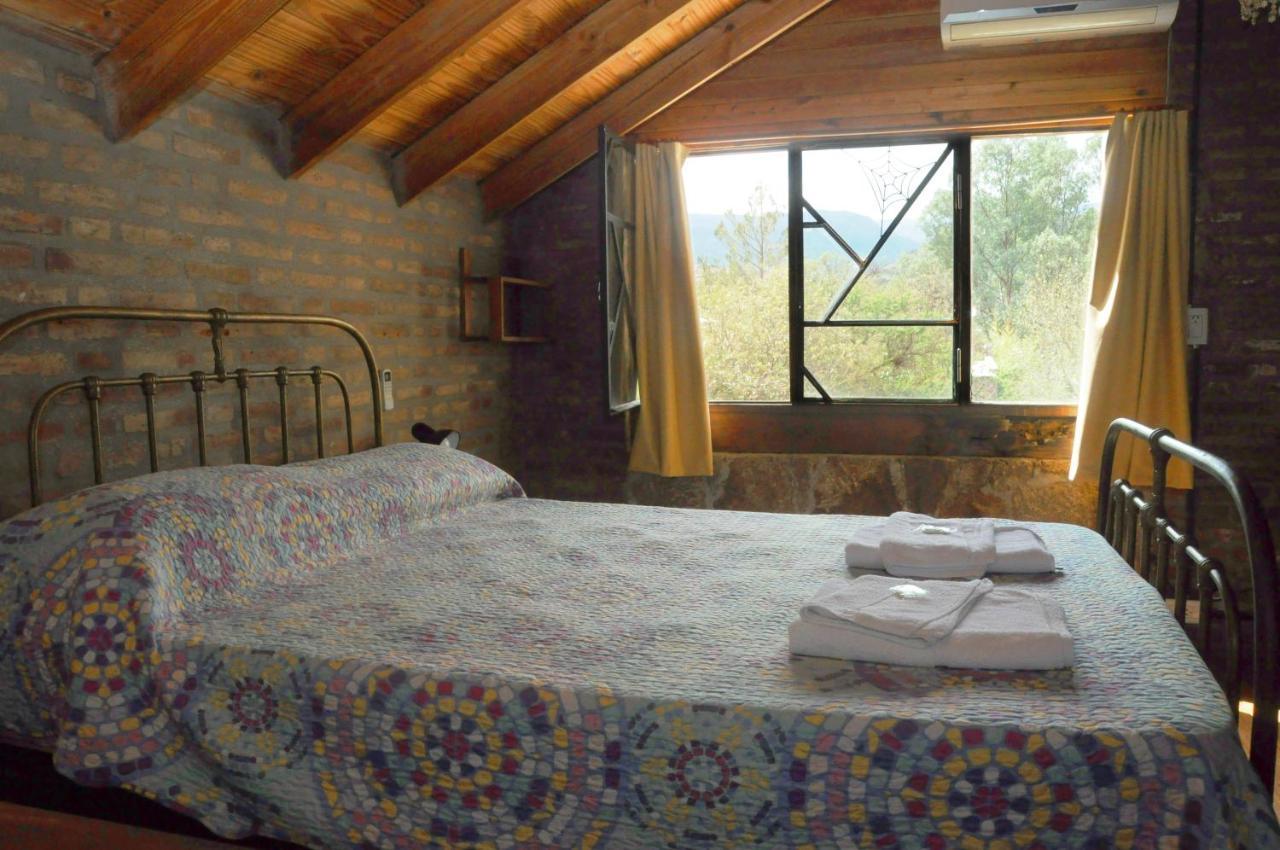 LA TOMA Complejo de Montaña - Cabañas y Habitaciones en Hosteria Mina Clavero Exterior foto