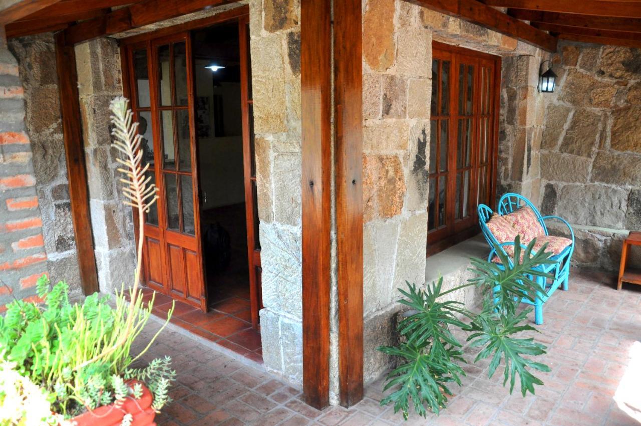 LA TOMA Complejo de Montaña - Cabañas y Habitaciones en Hosteria Mina Clavero Exterior foto