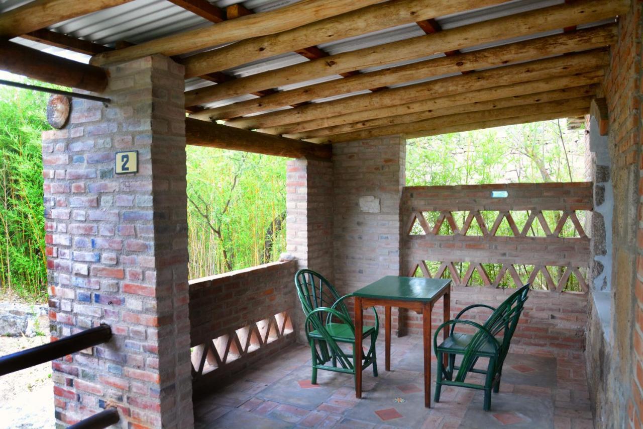 LA TOMA Complejo de Montaña - Cabañas y Habitaciones en Hosteria Mina Clavero Exterior foto