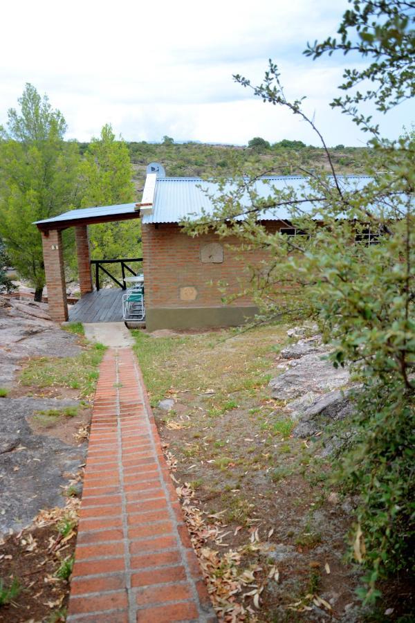 LA TOMA Complejo de Montaña - Cabañas y Habitaciones en Hosteria Mina Clavero Exterior foto