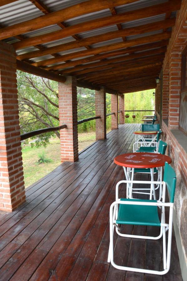 LA TOMA Complejo de Montaña - Cabañas y Habitaciones en Hosteria Mina Clavero Exterior foto