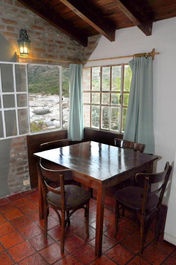 LA TOMA Complejo de Montaña - Cabañas y Habitaciones en Hosteria Mina Clavero Exterior foto