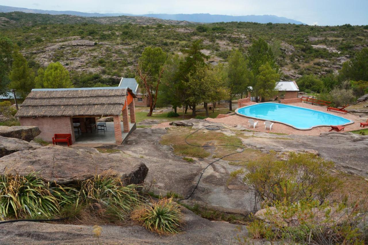 LA TOMA Complejo de Montaña - Cabañas y Habitaciones en Hosteria Mina Clavero Exterior foto