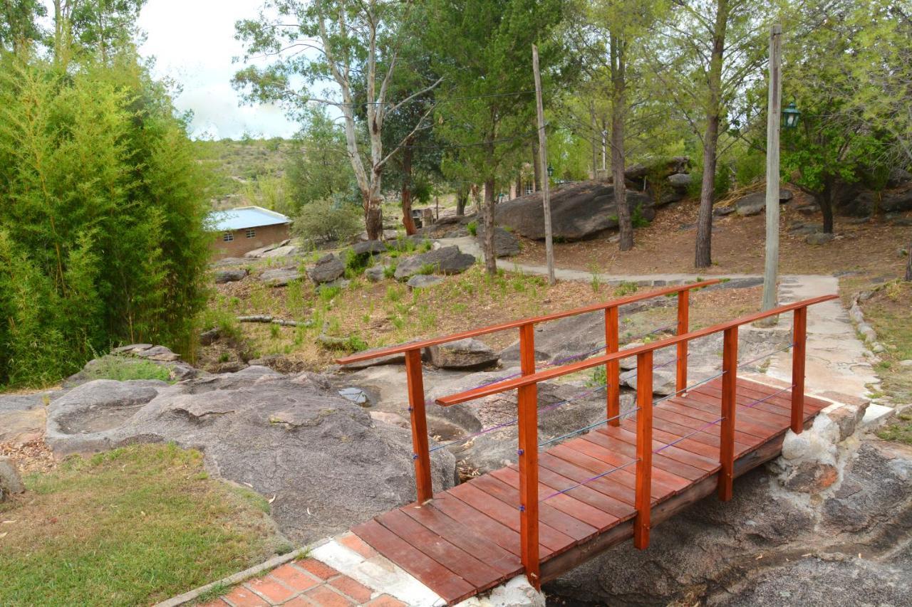 LA TOMA Complejo de Montaña - Cabañas y Habitaciones en Hosteria Mina Clavero Exterior foto