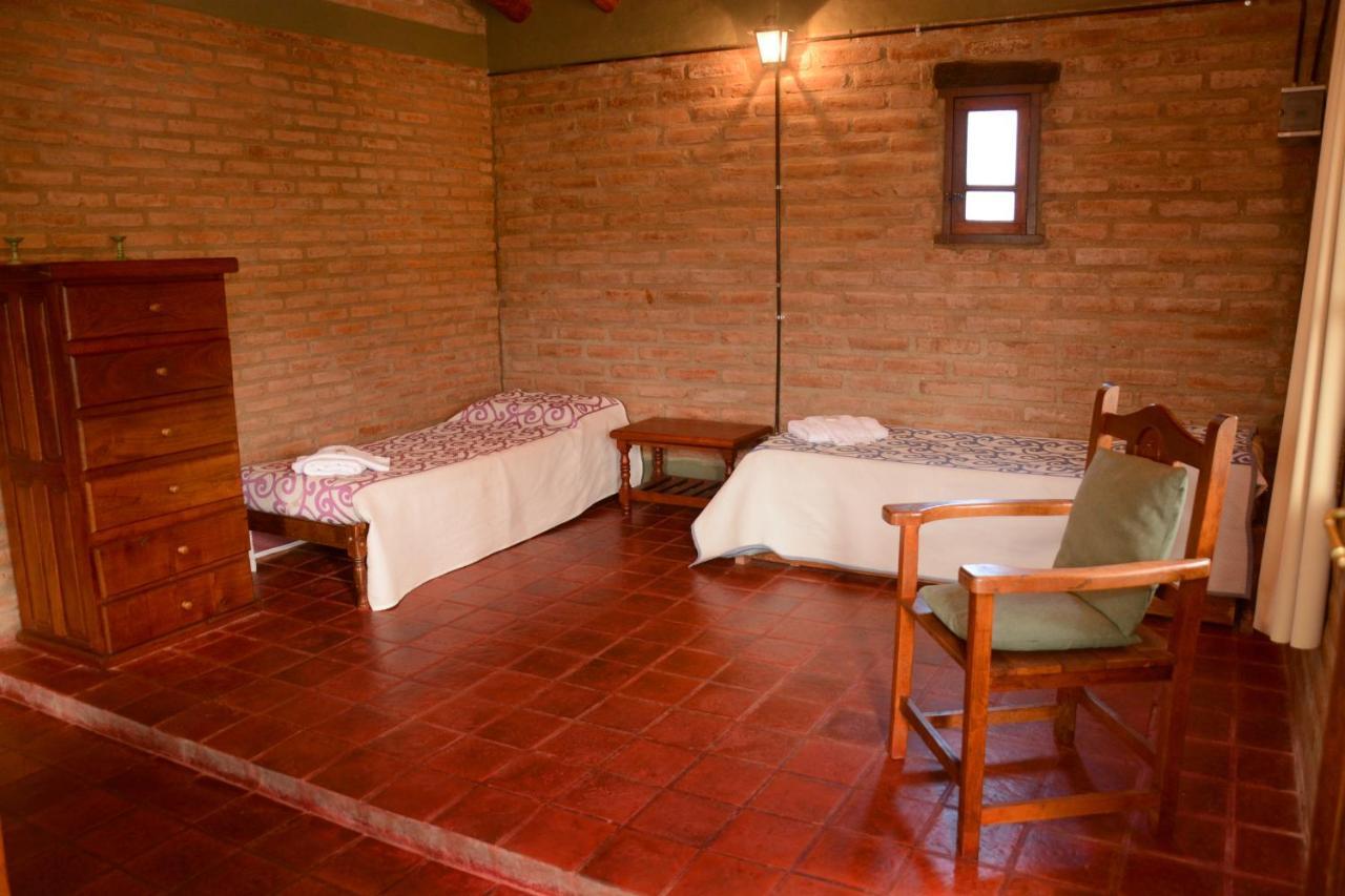 LA TOMA Complejo de Montaña - Cabañas y Habitaciones en Hosteria Mina Clavero Exterior foto